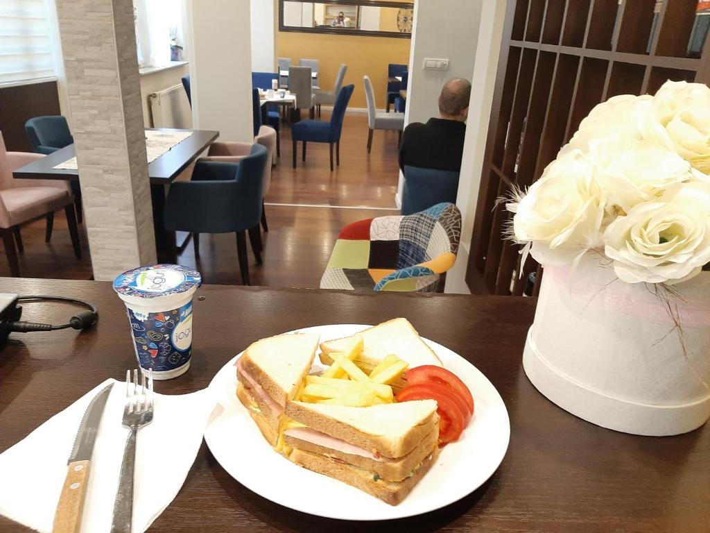 Hotel Usce Šabac المظهر الخارجي الصورة